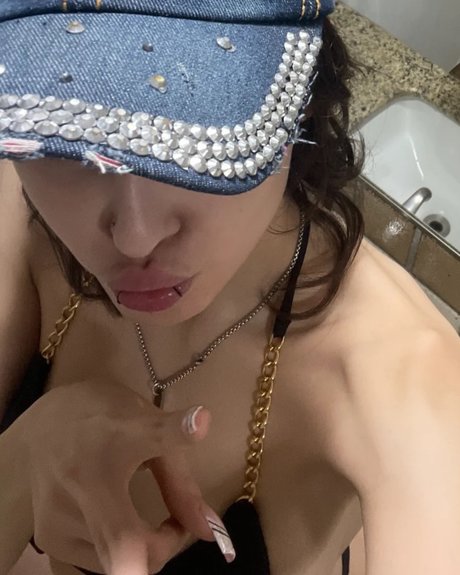 TORY CASH_ ポルノ女優 画像