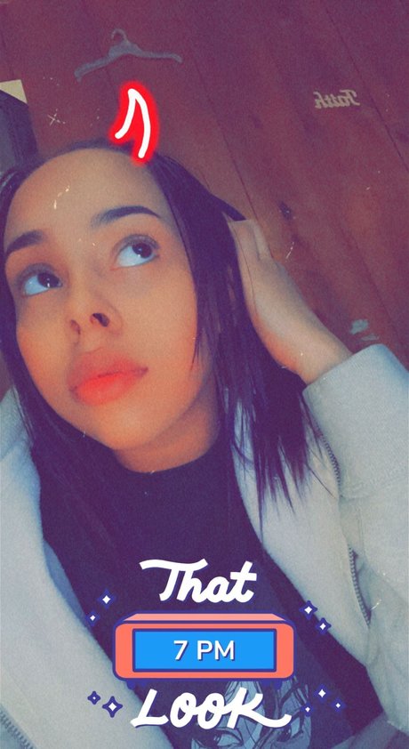 Tinaa Snow ポルノスター セクシー 写真