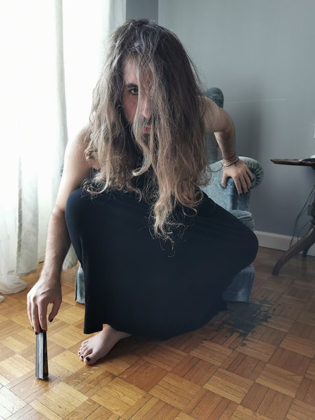 Dire Need ヌードモデル 画像