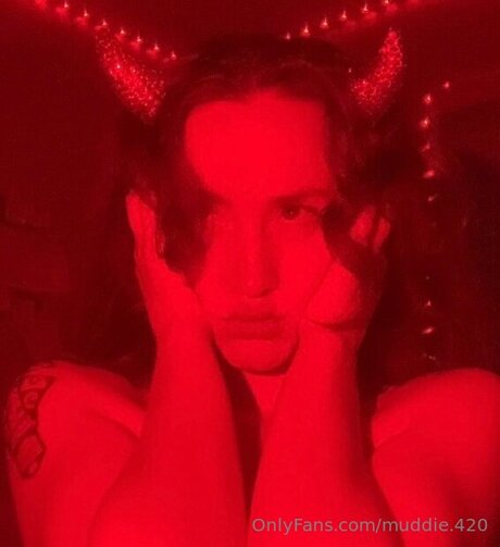 muds_ ポルノスター 可愛い 写真