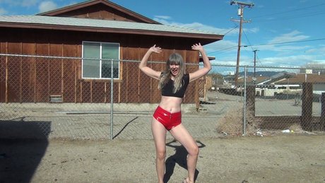 Sally Mullins Funny セックスモデル 画像