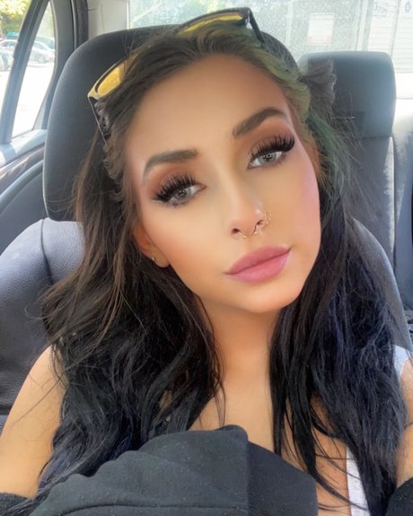 Eva Jordan ポルノスター 独占 写真