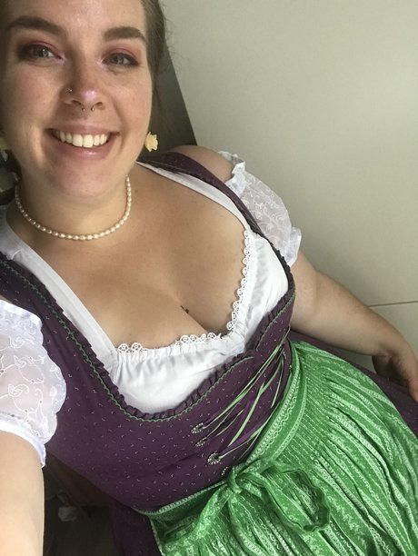 Cheeky Peach アダルト女優 写真