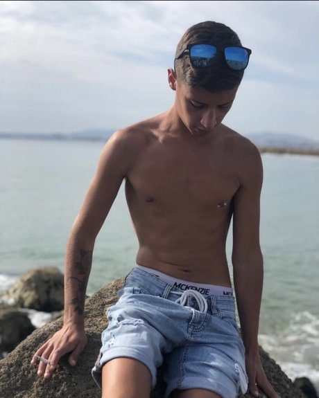 Renatooo ポルノスター 写真