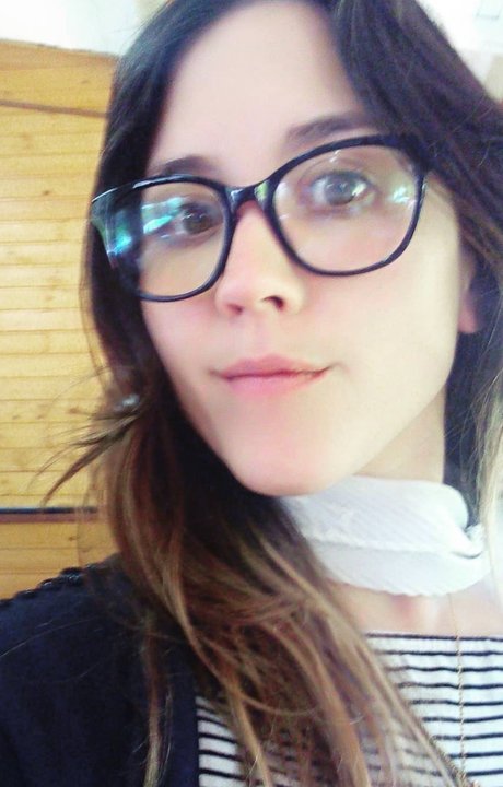 Ana Lia Lovesense ヌードモデル 写真