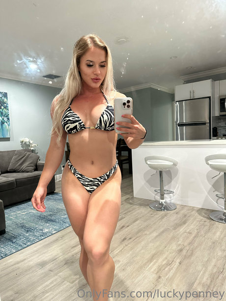 Ashton Penney スター xxx 画像