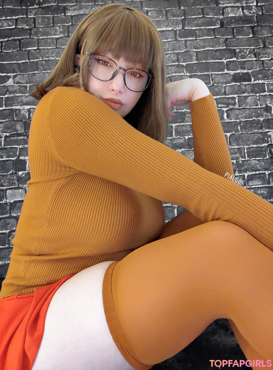 Pialoof ポルノスター ヌード 画像