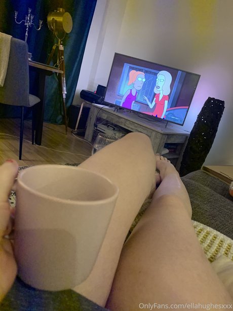 Ella Hughes エロティックなスター 写真