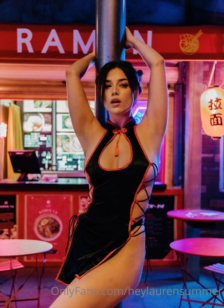 黒檀BDSMオンリーファンズ ポルノ 画像