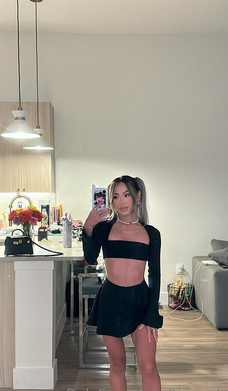 BBWオンリーファン アートヌード 画像