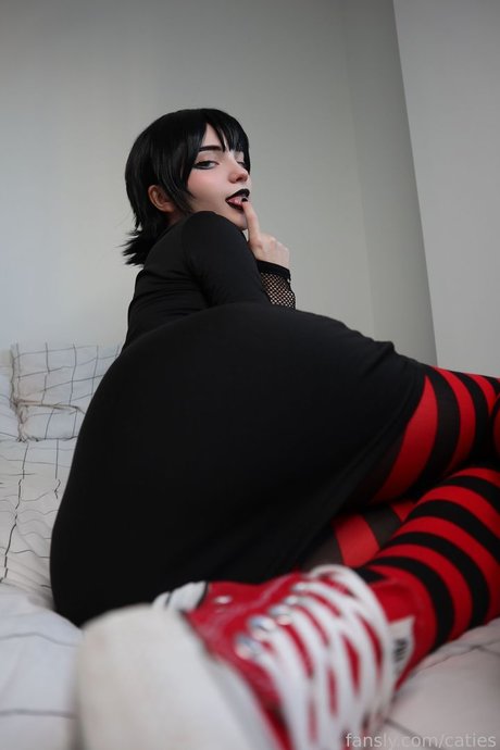 熟女のおっぱいオンリーファンズ 無料エロ 画像