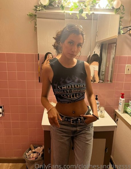 clothesandtingsss ホットなポルノスター 写真