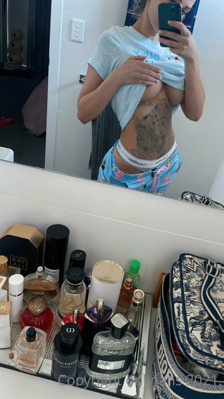 トランスジェンダーオンリーファン 無料ポルノ 画像