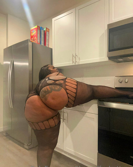 therealfyebottom ポルノスター 独占 写真