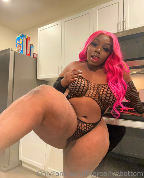 therealfyebottom 独占スター ギャラリー