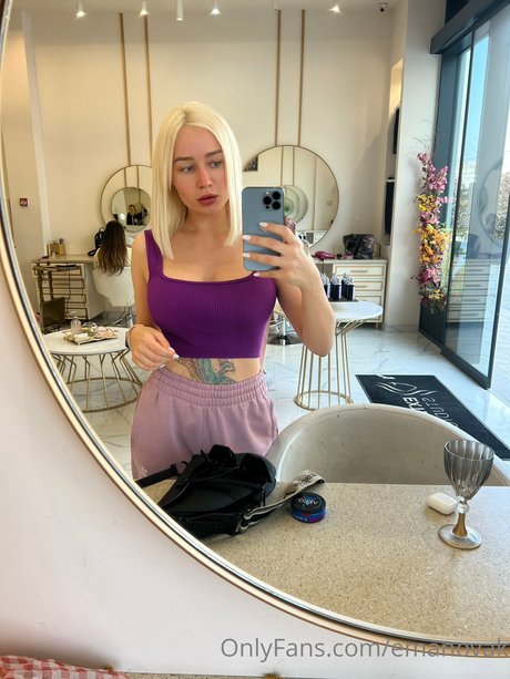 ブロンドのお尻オンリーファンズ セクシーxxx ギャラリー