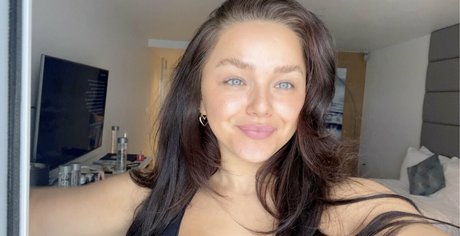 Oana Gregory エロティックなポルノスター 写真