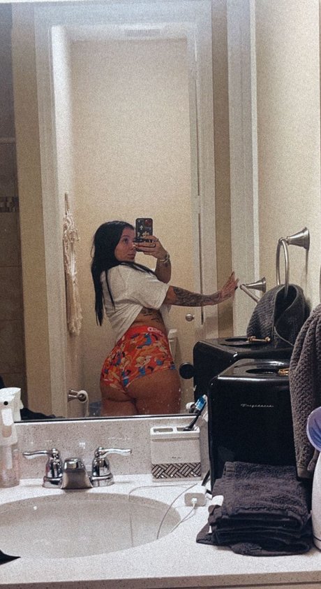 日本の熟女オンリーファンズ ホットセックス 画像