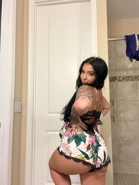 POV 熟女 オンリーファンズ 無料裸 写真