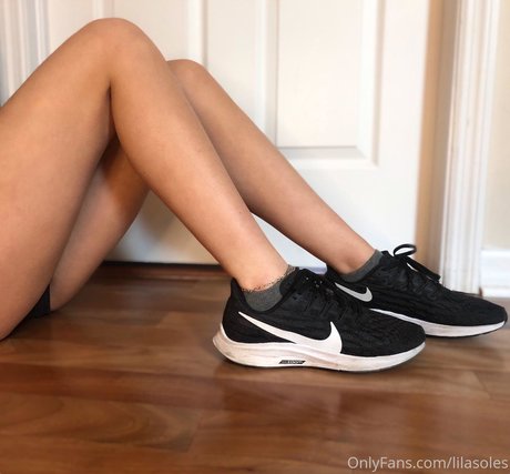 Lilasoles セクシーモデル 写真