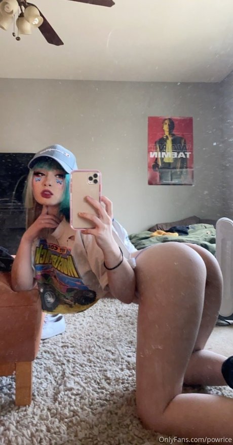 Powrice かわいいポルノスター 写真