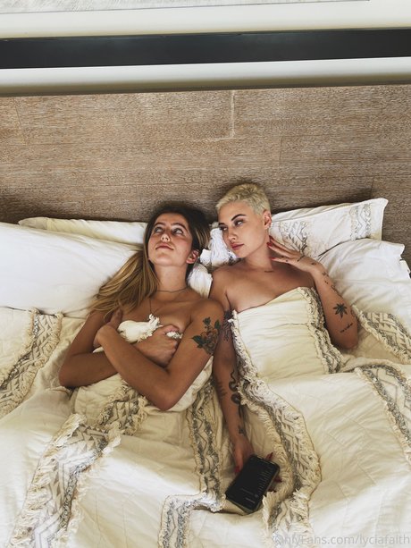 イギリスのおばあちゃんオンリーファンズ ベスト 写真