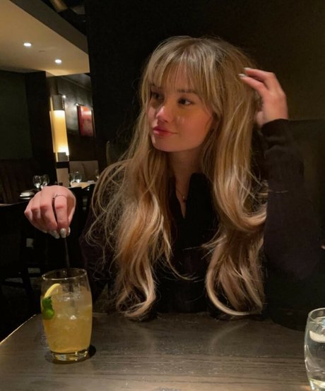 曲線美のxxx オンリーファンズ 素敵 写真