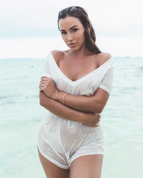 異人種間XXX オンリーファンズ 無料 写真