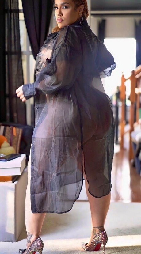 異人種間XXX オンリーファンズ エロチック アーカイブ