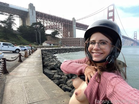 アラブの女の子オンリーファンズ 無料ポルノ ギャラリー