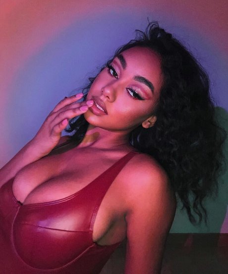 キムチオンリーファン ホットヌード 写真