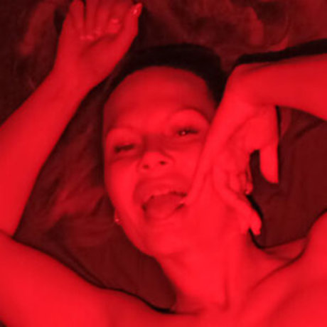 肉厚熟女オンリーファンズ ヌード 写真