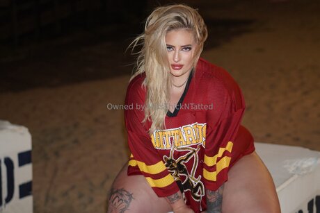 Miss Thick N Tatted ポルノスター 無料 ギャラリー