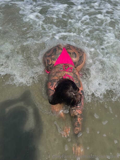 太ったお母さんオンリーファンズ ヌード 画像