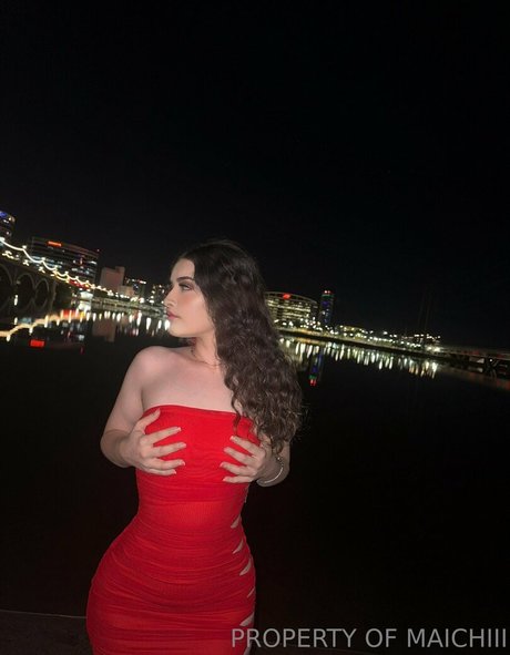 巨乳カップルオンリーファンズ アート裸 ギャラリー