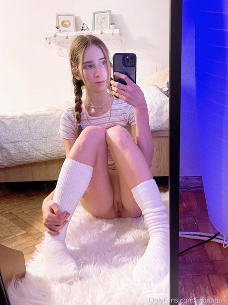 ポケモン オンリーファン セクシーヌード 写真