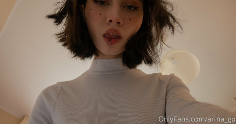 後背位オンリーファンズ ホットポルノ 写真