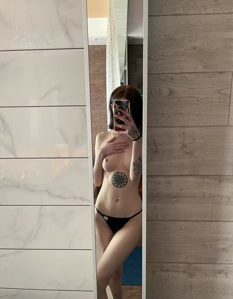 ニューハーフの乗馬オンリーファンズ ホット 写真