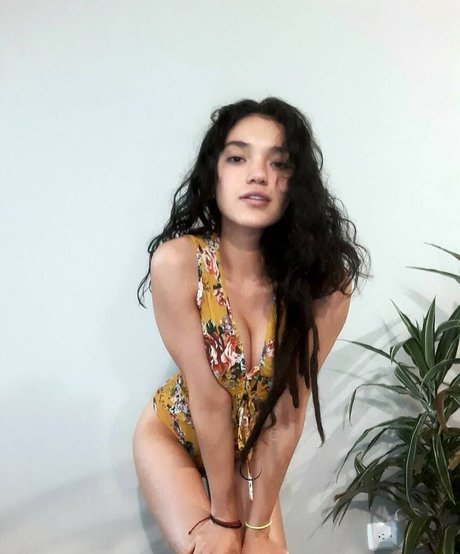 ニューハーフオンリーファン 無料 写真