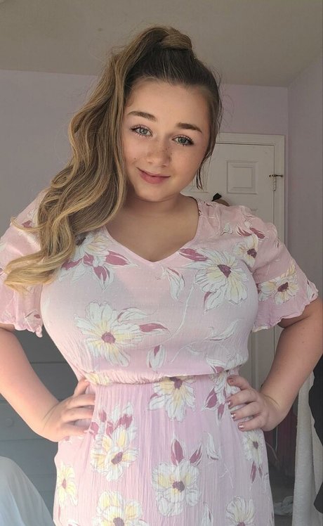 ティーンウェブカメラオンリーファンズ えろ 写真