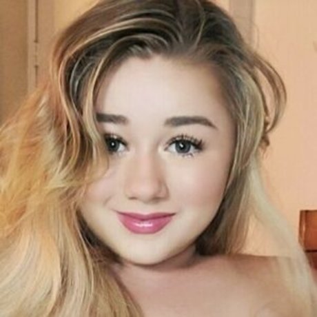 タトゥーオンリーファン セックス 画像