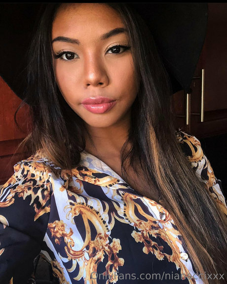 Nia Nacci 無料のスター ギャラリー