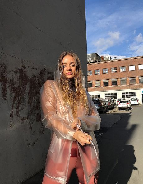 40歳のオンリーファンズ 無料ヌード 写真