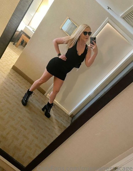 Vanessa Cage 美しいモデル 画像