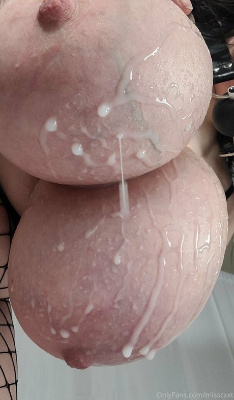 ティーンレズビアンオンリーファンズ パーフェクト 写真