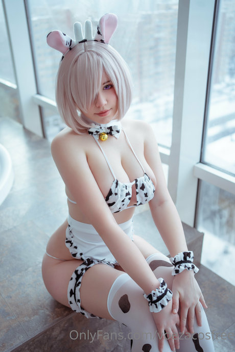 ぽっちゃりブロンドのオンリーファンズ 無料xxx 写真