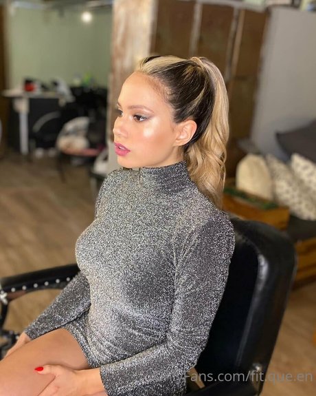 ティーンウェブカメラオンリーファンズ 美しい裸 画像