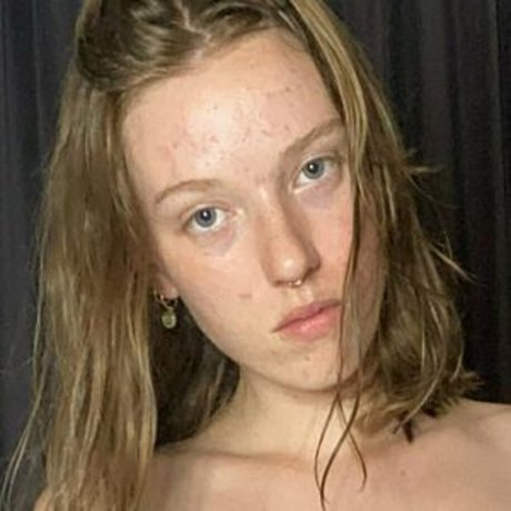 裸の女の子オンリーファンズ ホットポルノ ギャラリー