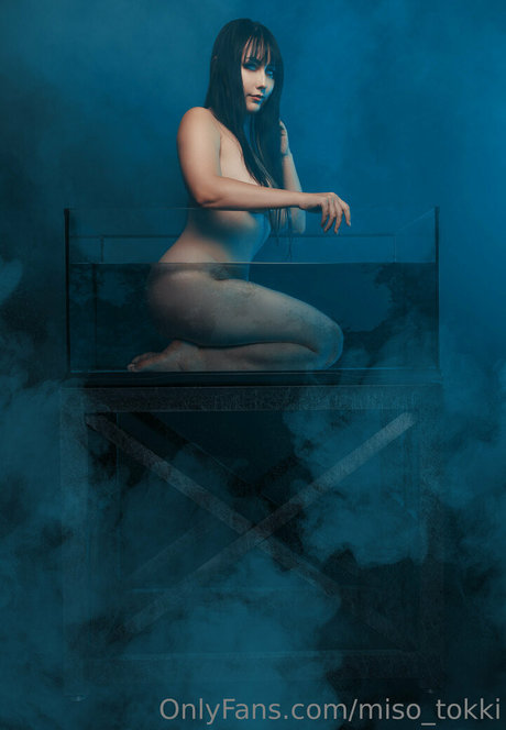 巨乳で痩せているオンリーファンズ HD 写真