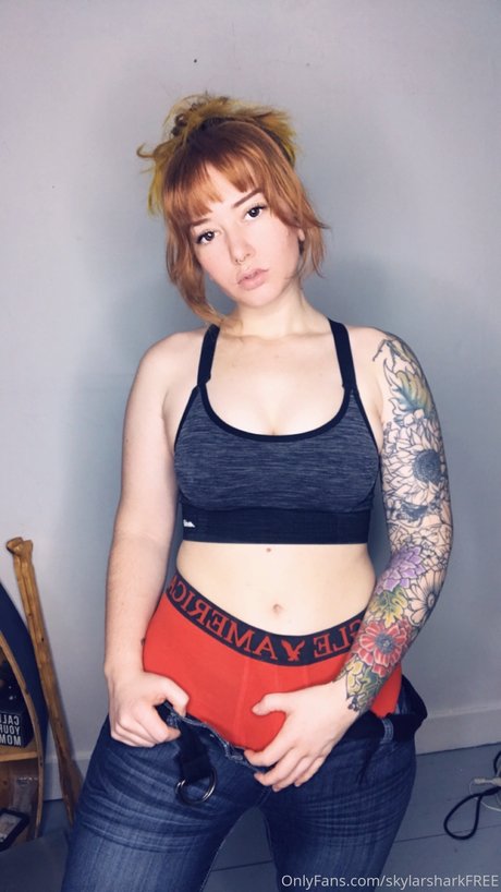 曲線美のティーンズオンリーファンズ 美しい 写真